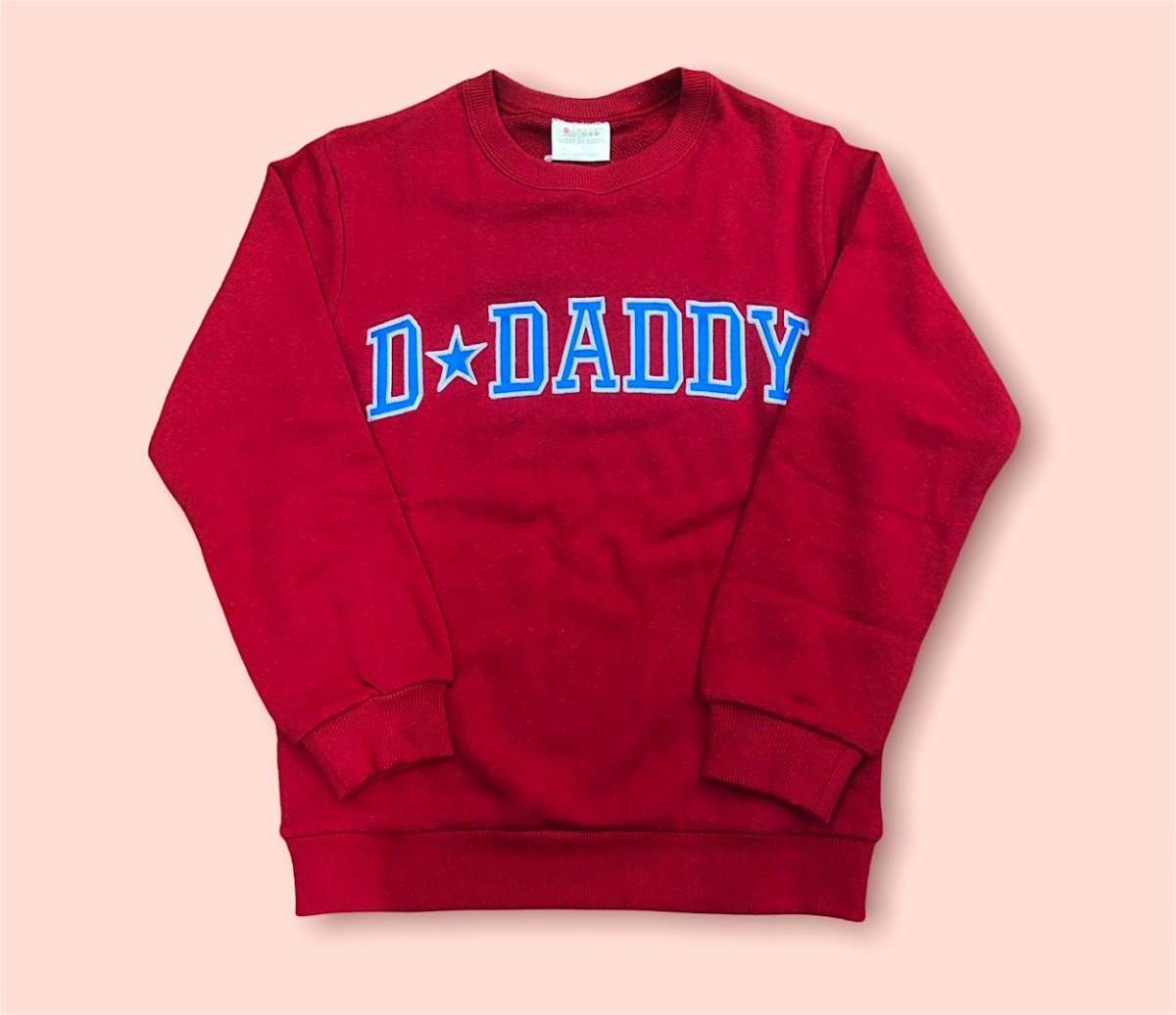 即決! 新品タグ付 ダディオダディ Daddy Oh Daddy★刺繍ロゴ 背面プリント 裏毛 トレーナー 日本製★140cm ジュニアサイズ ¥4290拍卖