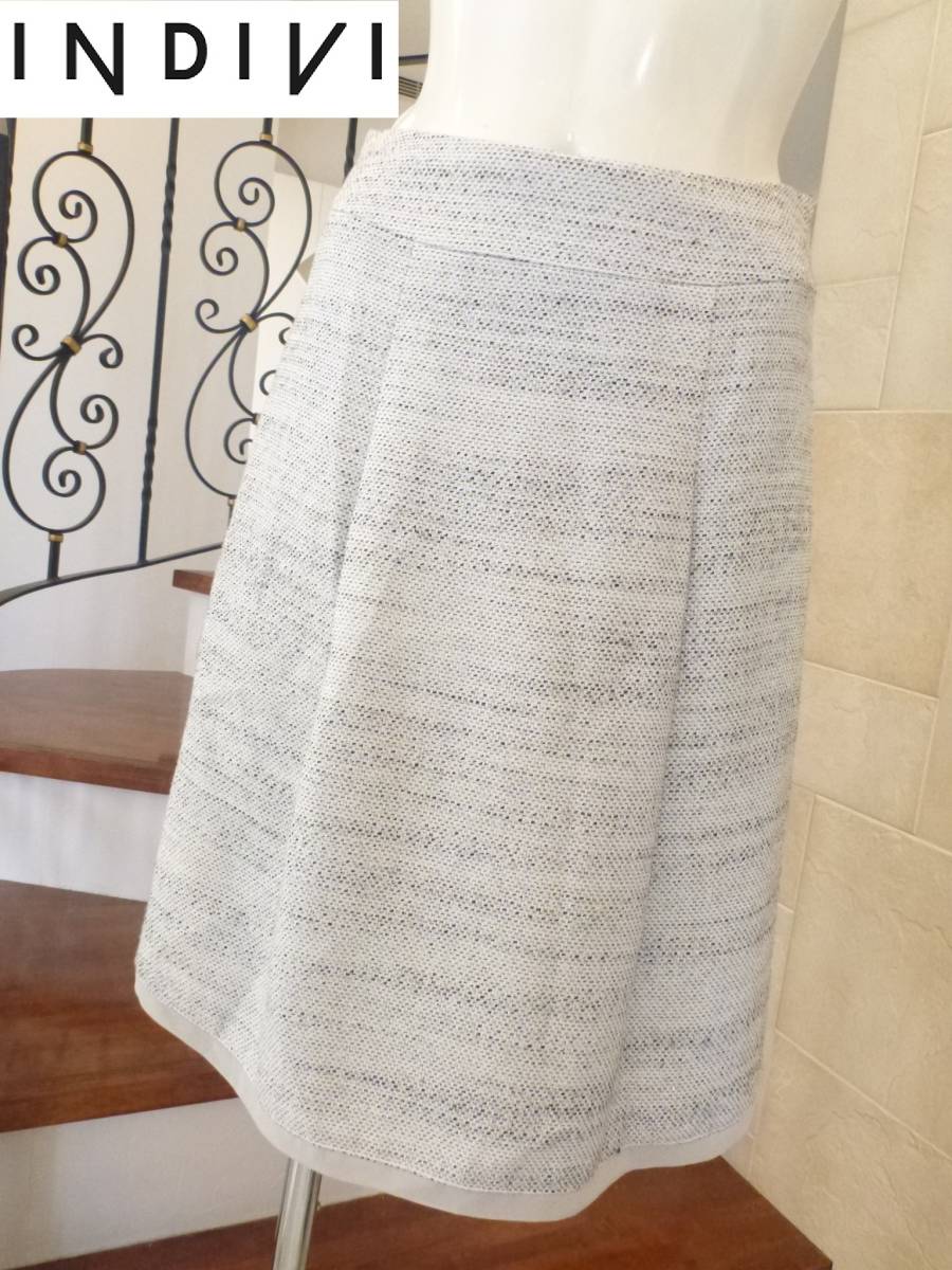 1.5万 美品 INDIVI(インディヴィ)★インディビ グレー系 ツイード 裾シフォン スカート 38 M相当拍卖