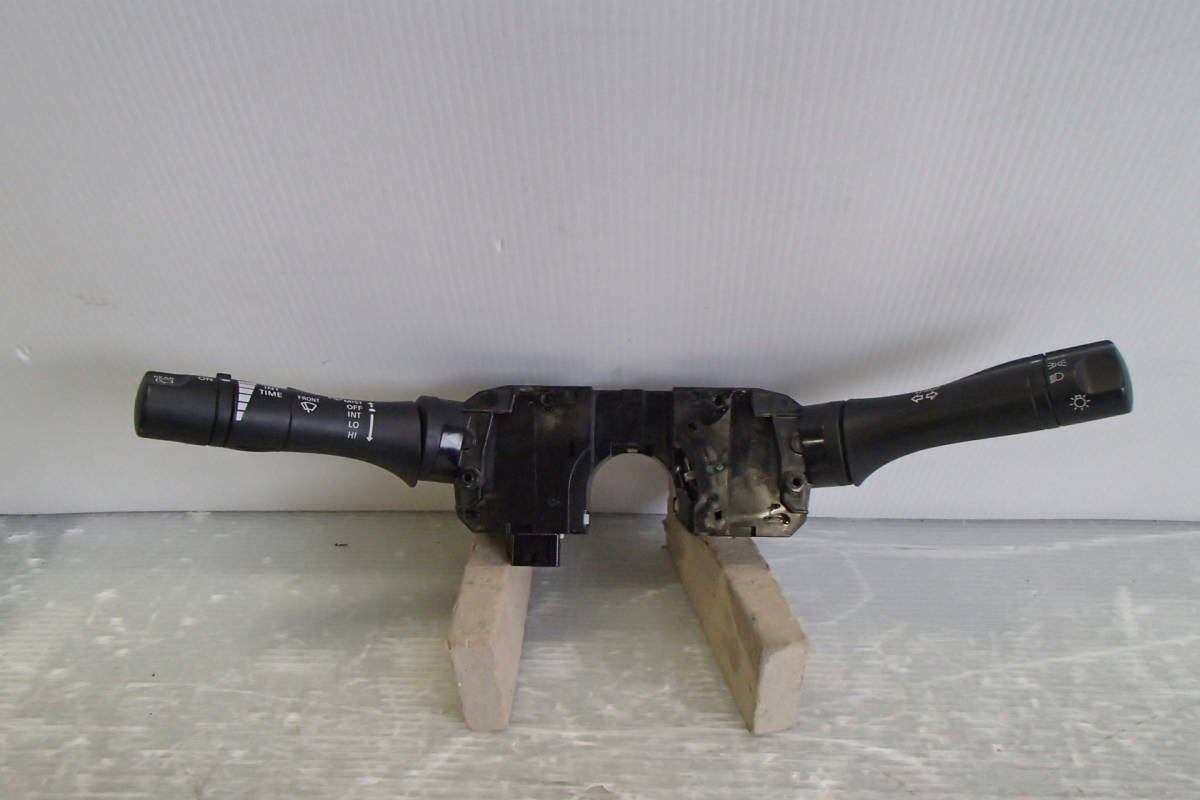 E26 キャラバン NV350 純正 ディマー スイッチ コンビネーション 25560-3XA1D 【21-1655】拍卖