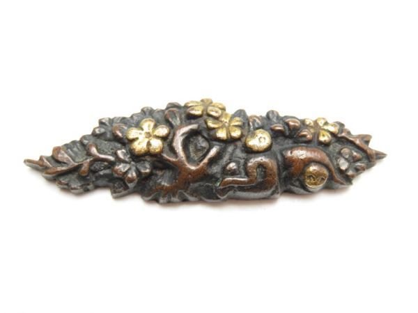 【2296】刀装具 江戸~ オリジナル 赤銅地 猿金具 6g(初品・買取品)拍卖