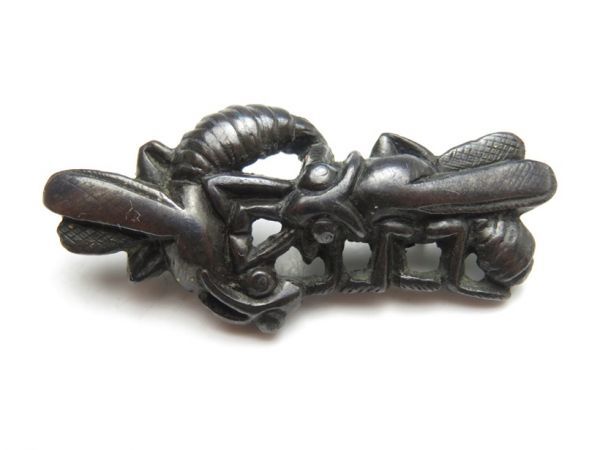 【2341】刀装具 江戸~ オリジナル 赤銅地 蜂 金具 6g(初品・買取品)拍卖