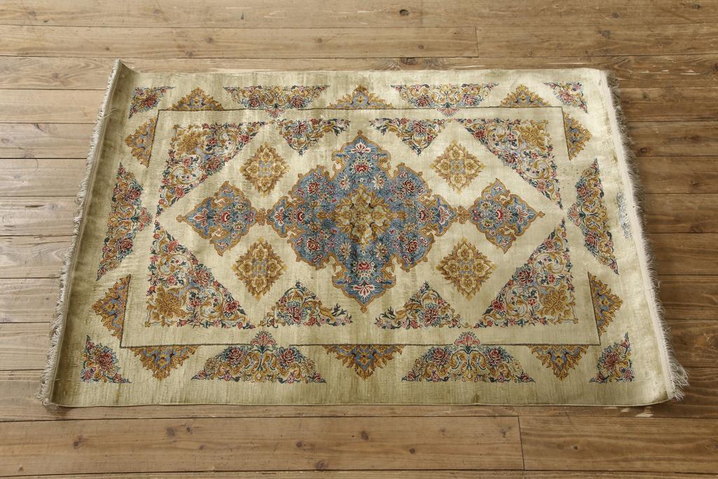 R-059714 最高級 クム産 シルク 工房サイン ペルシャ絨毯 ペルシャ絨毯(ラグ、マット、カーペット、ヴィンテージ)(定価約280万円)拍卖