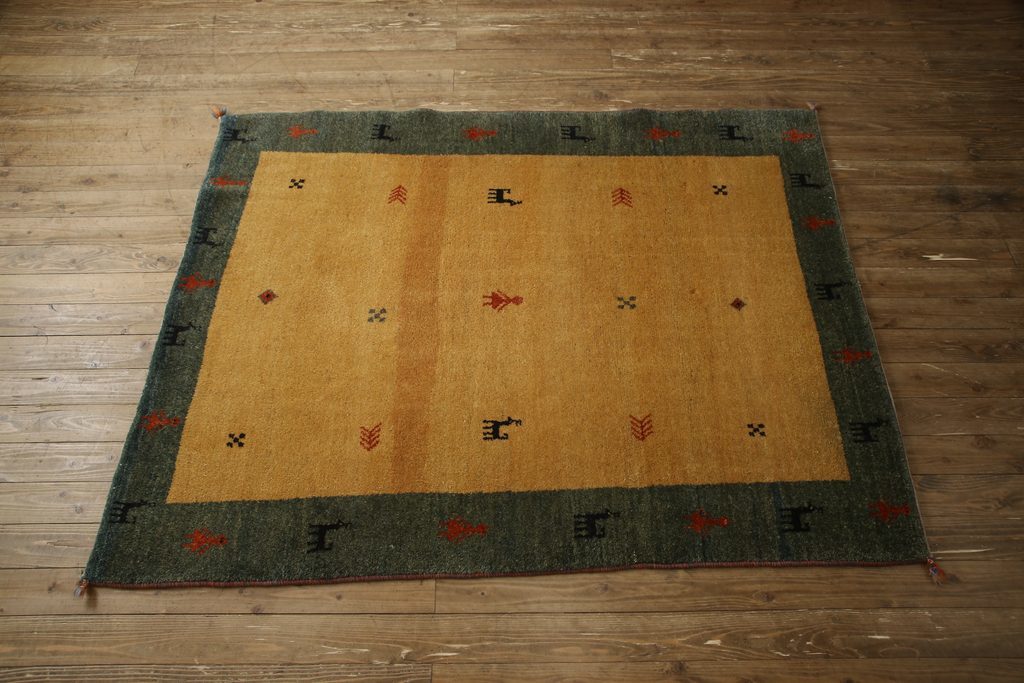 R-059713 中古 イラン ウール ギャッベ 伝統的な文様が可愛らしい絨毯(ギャベ、ラグ、マット、カーペット、ヴィンテージ)(定価約33万円)拍卖