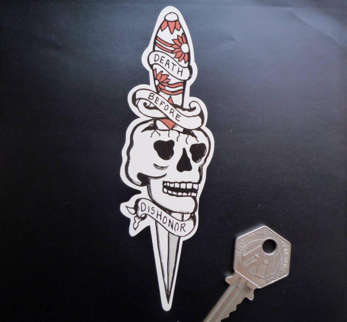 送料無料 DEATH BEFORE DISHONOR Skull & Dagger STICKER スカル ステッカー デカール 130mm × 38mm拍卖
