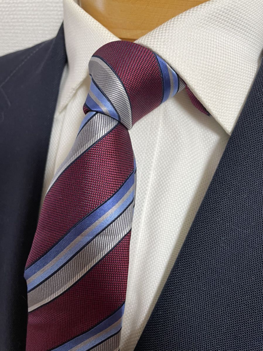 【美品】スーツカンパニー ストライプネクタイ レッド基調 爽やかな印象 高級シルク 大剣約7.5cm THE SUIT COMPANY拍卖