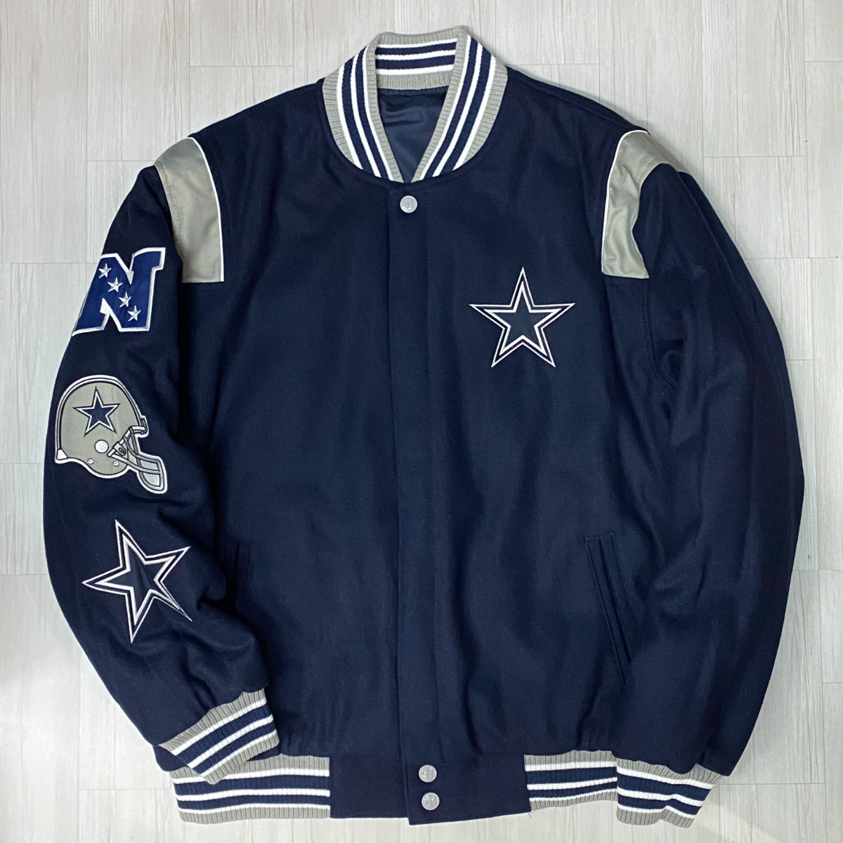 限定 【L】 NFL公式アイテム JHデザイン COWBOYS ダラス カウボーイズ 紺リバーシブル スタジアムジャンパー NFC スタジャン USA正規品拍卖