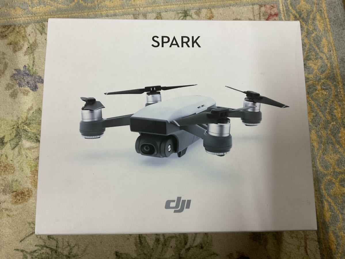 DJI スパーク レッド ドローン 未使用品 電池チェック済み 送料無料 ジャンク品拍卖