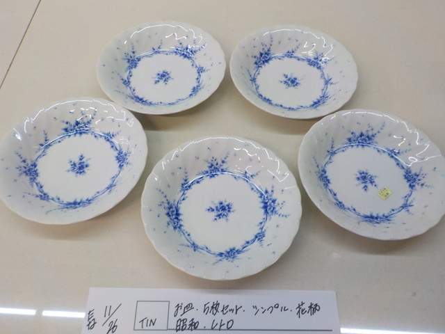 ☆TIN●○お皿 5枚セット シンプル 花柄 昭和 レトロ 3-11/26拍卖