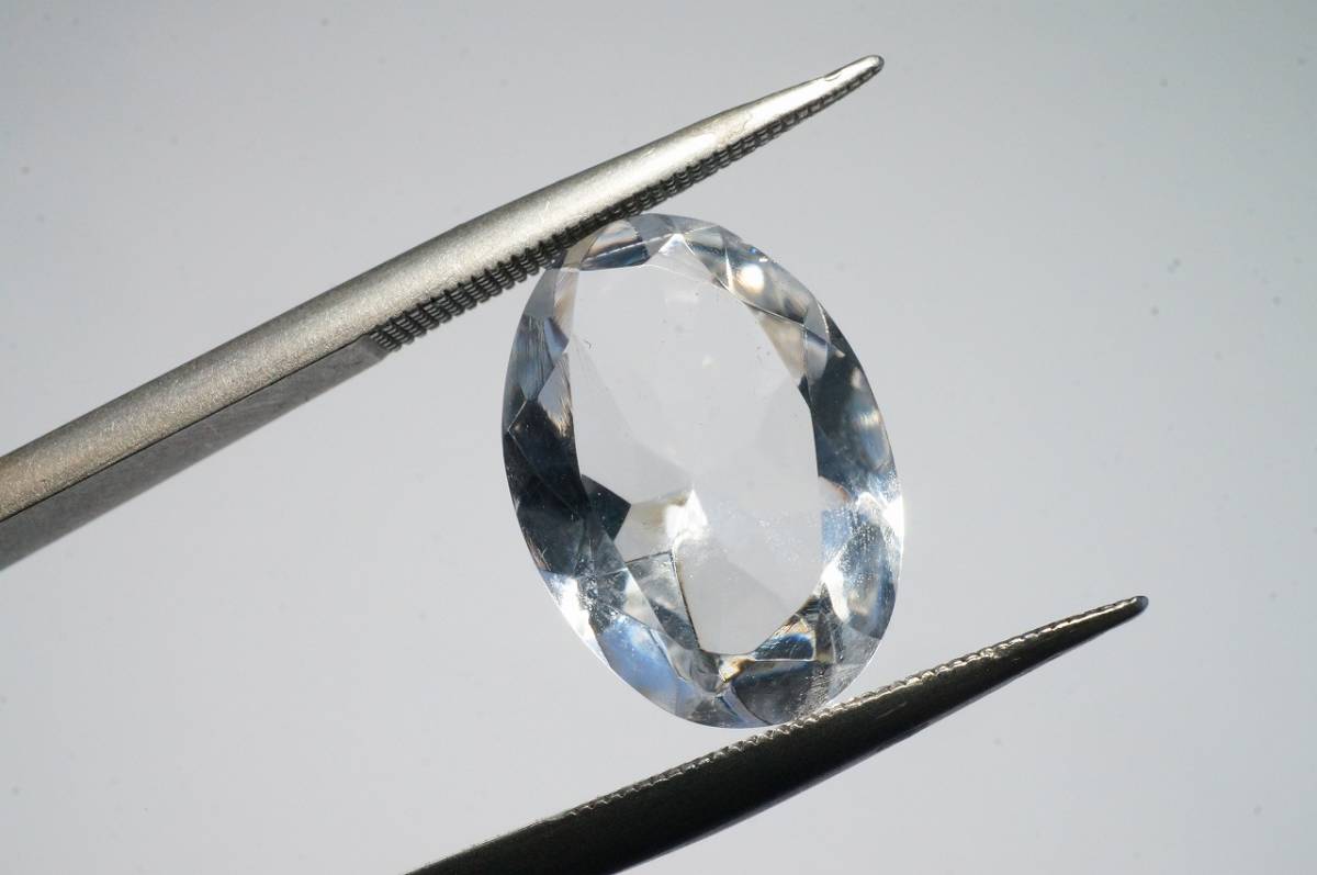 稀少!天然水晶カービング、彫刻AAAランク水晶使用「希少オリジナルカットルース」 4.8ct拍卖