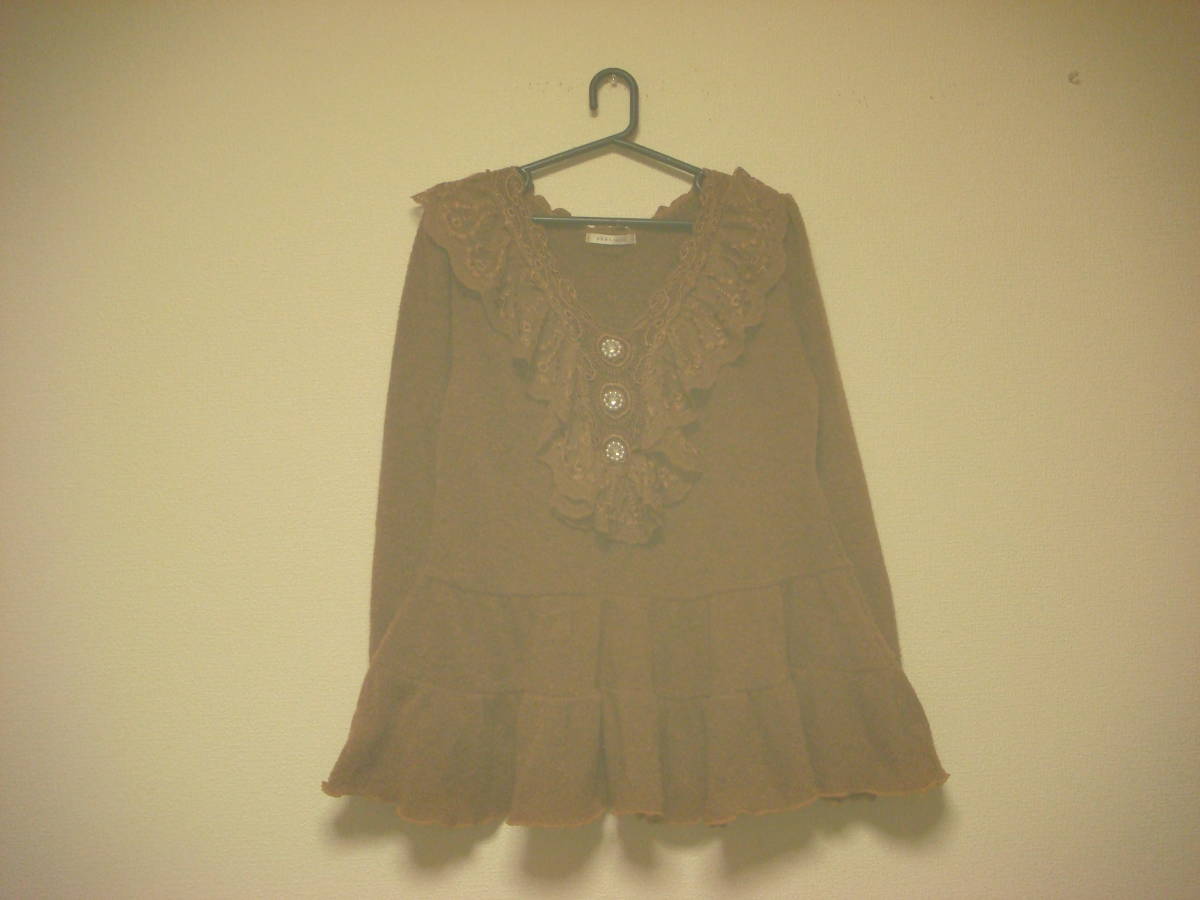 アクシーズファム 飾り付き フレア ニット レンガ系 美品拍卖