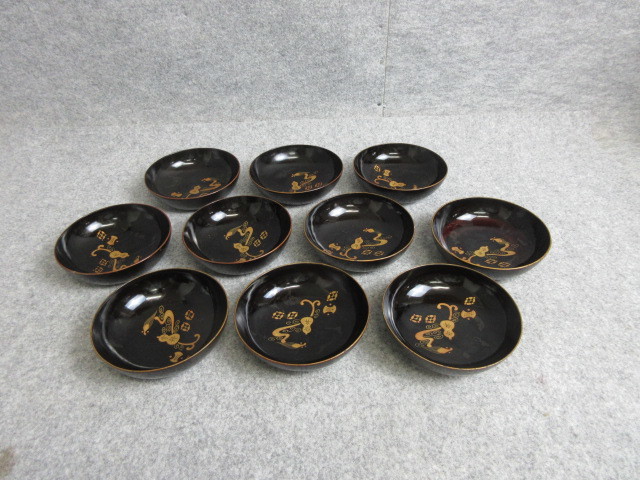 【政】29340 輪島 黒塗 金蒔絵 宝ずくし図 木皿 10枚 漆器 銘々皿 菓子器 小皿 骨董 古物拍卖