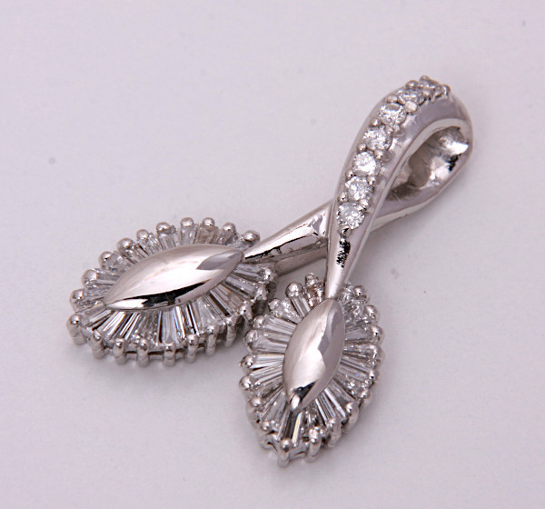 《質屋出品》Pt900★天然ダイアモンド0.55ctペンダントトップ★C-5564拍卖