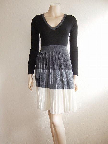 新品同様★ヴァンドス*VAN-DOS*伸びやかリブ*Vネック*フォートーン*綺麗プリーツ*ニットワンピース*Sサイズ.7号.36拍卖