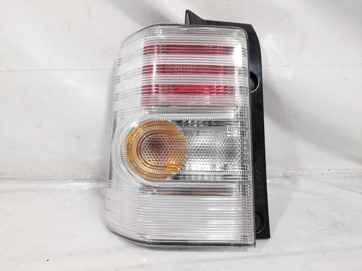 L575S L585S コンテ カスタム 左 テールランプ 助手席側 20509 レンズ ライト A1拍卖