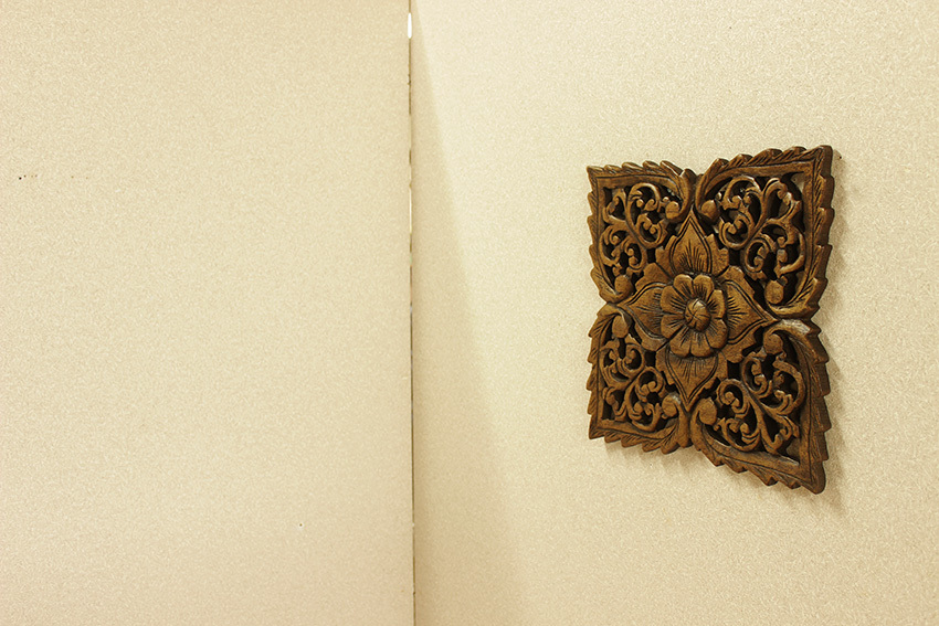 『癒し』アンティーク*チーク*古材*チーク古材*手作り*彫刻*欄間*切り抜き*内装*リメイク*オブジェ*壁掛け*壁飾り◇四角透彫入板/c-09拍卖