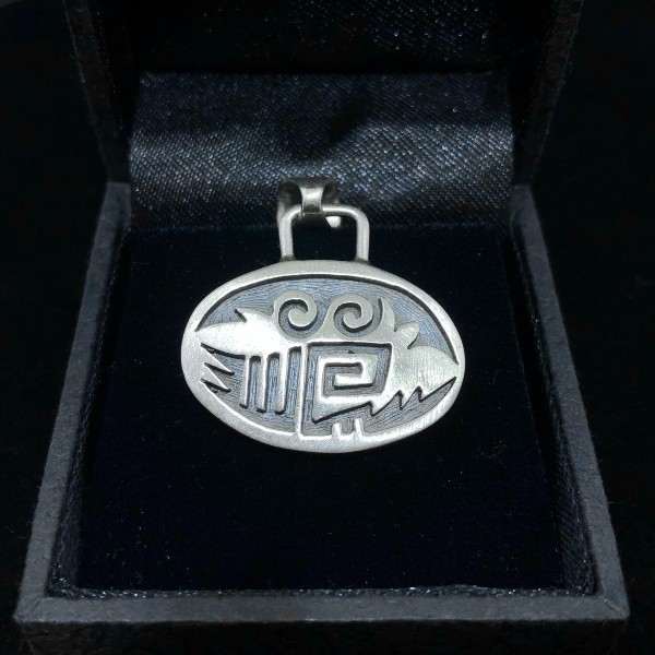 インディアンジュエリー ティモシー・リー ナバホ族 ストーム ペンダント拍卖