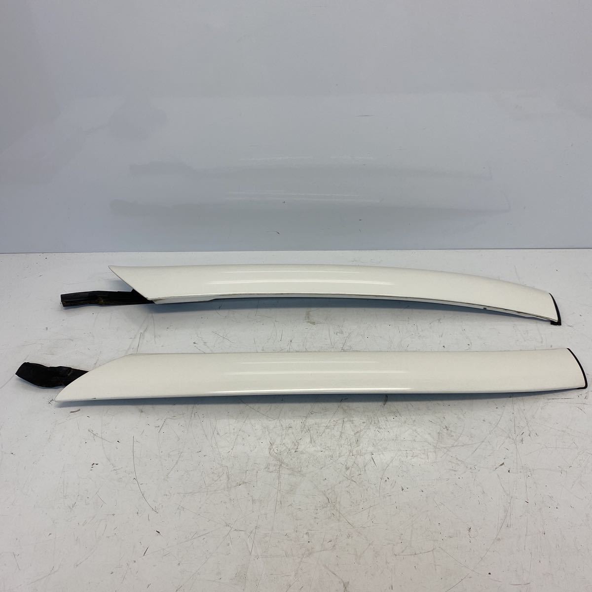 ★メルセデス ベンツ★W215 CL55 AMG 前期/純正フロントピラーカバー左右/アラダスターホワイト/中古品 YA774拍卖