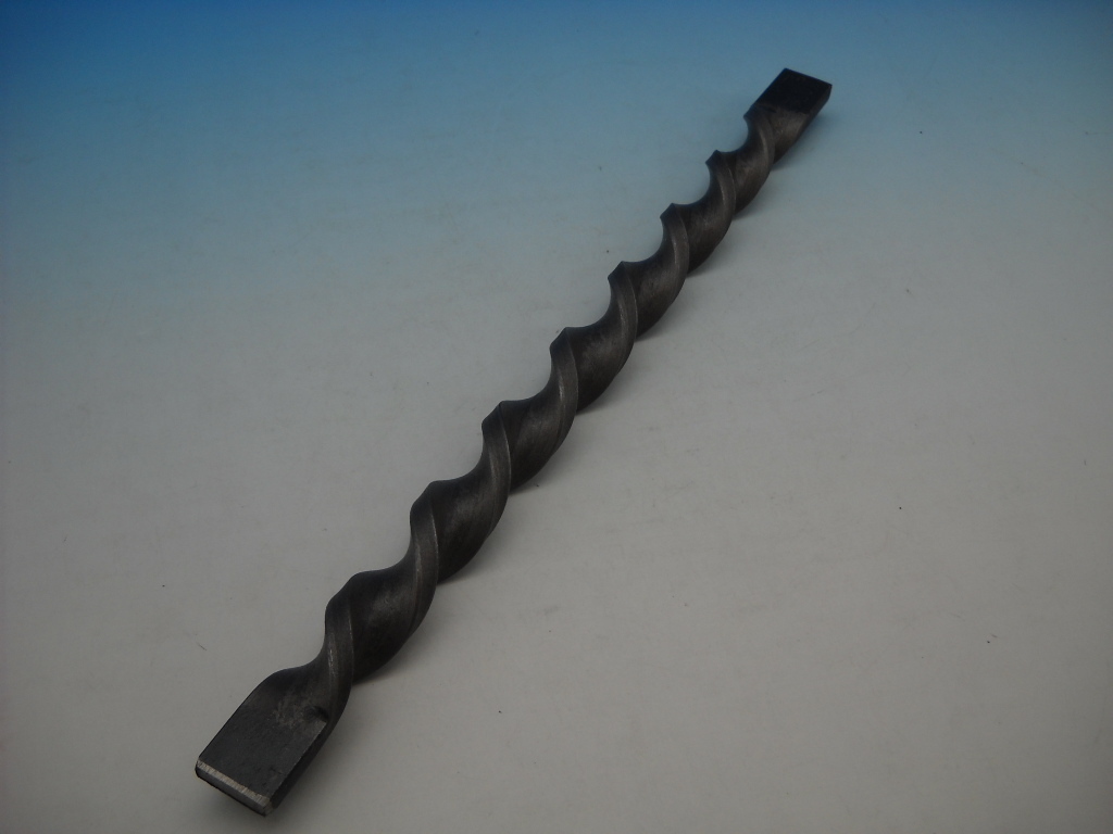 ロートアイアン 捻り 平鋼 鉄 スチール ツイストバー ツイスト棒 t6x16mm L270mm 右巻き 細ピッチ 鋼材 ハンドメイド拍卖