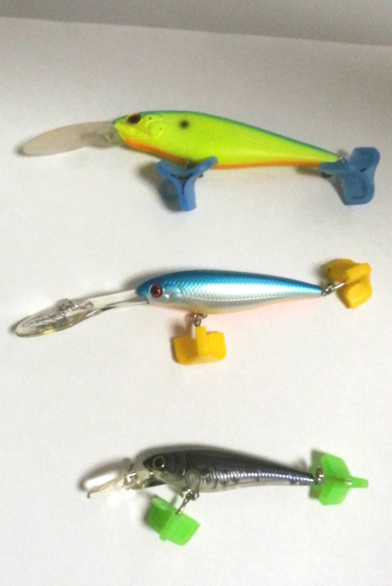 名作ルアーセット + DEAD OR ALIVE 12lbフロロライン新品 セット お買い得 スレッジ、ベビーシャッド、バイブ、TDサイレント、サミー他拍卖