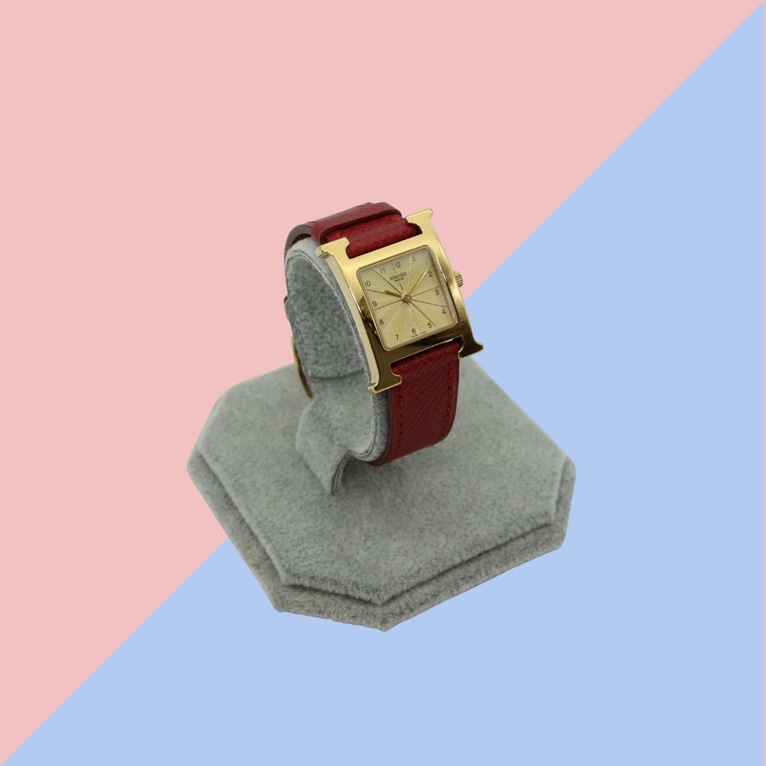 良品 エルメス H ウオッチ HH1.201 Hermes 赤ベルト ゴールド レディース 腕時計 (01071)拍卖