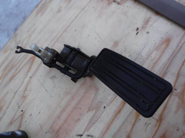 H5年 セドリックワゴン WUY30 RD28 アクセルペダル y30拍卖