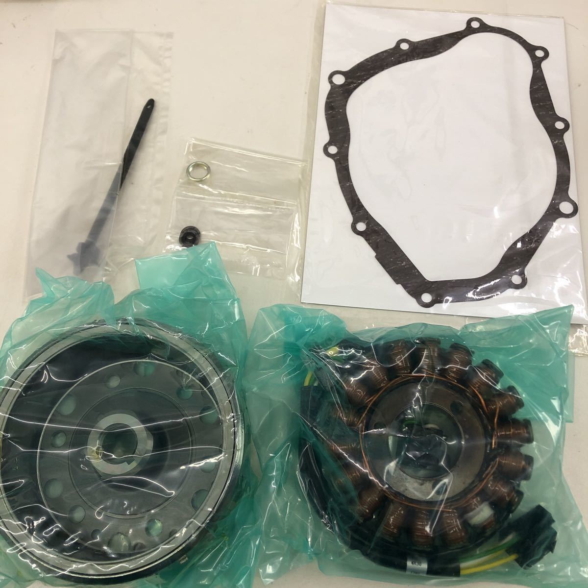 2-4907☆スズキ 純正 ステーターセット 32100-17810-RX0☆Vストローム650 80サイズ拍卖