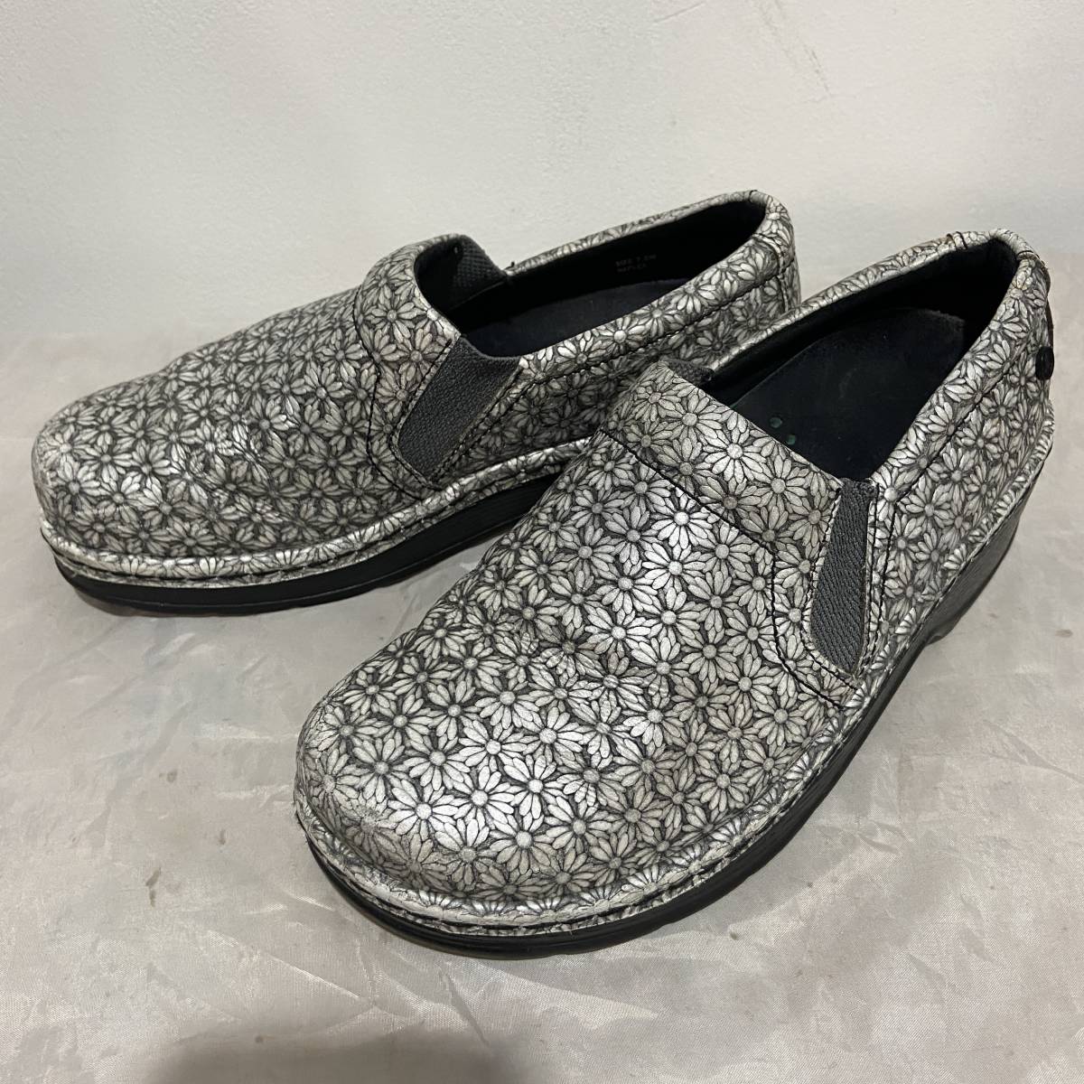 ☆送料無料☆KLOGS FOOTWEAR☆花柄スリッポンサンダル☆ひまわり柄☆レディース24.5cm☆L21拍卖
