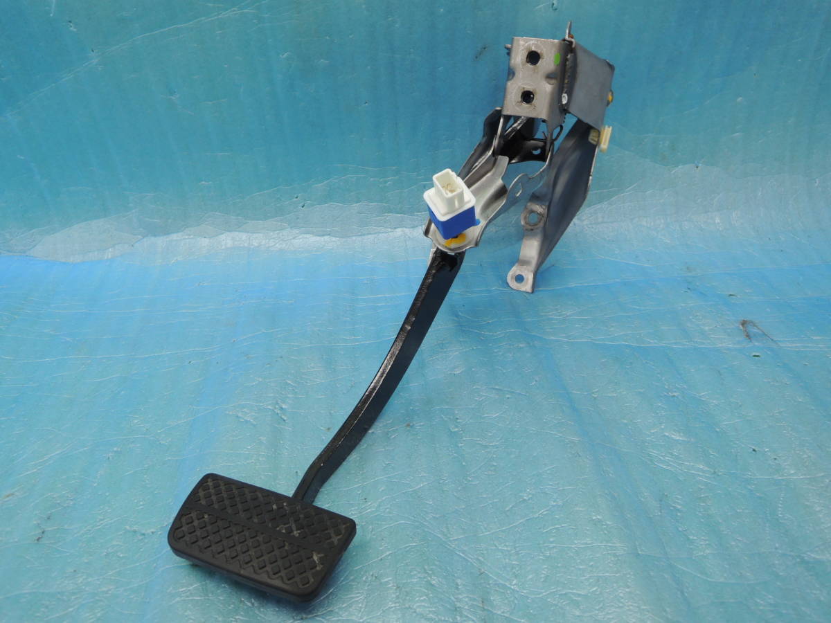 ・ DBA-JH1 N-WGN カスタム G・Aパッケージ 純正 ブレーキペダル 10569km H-8004拍卖