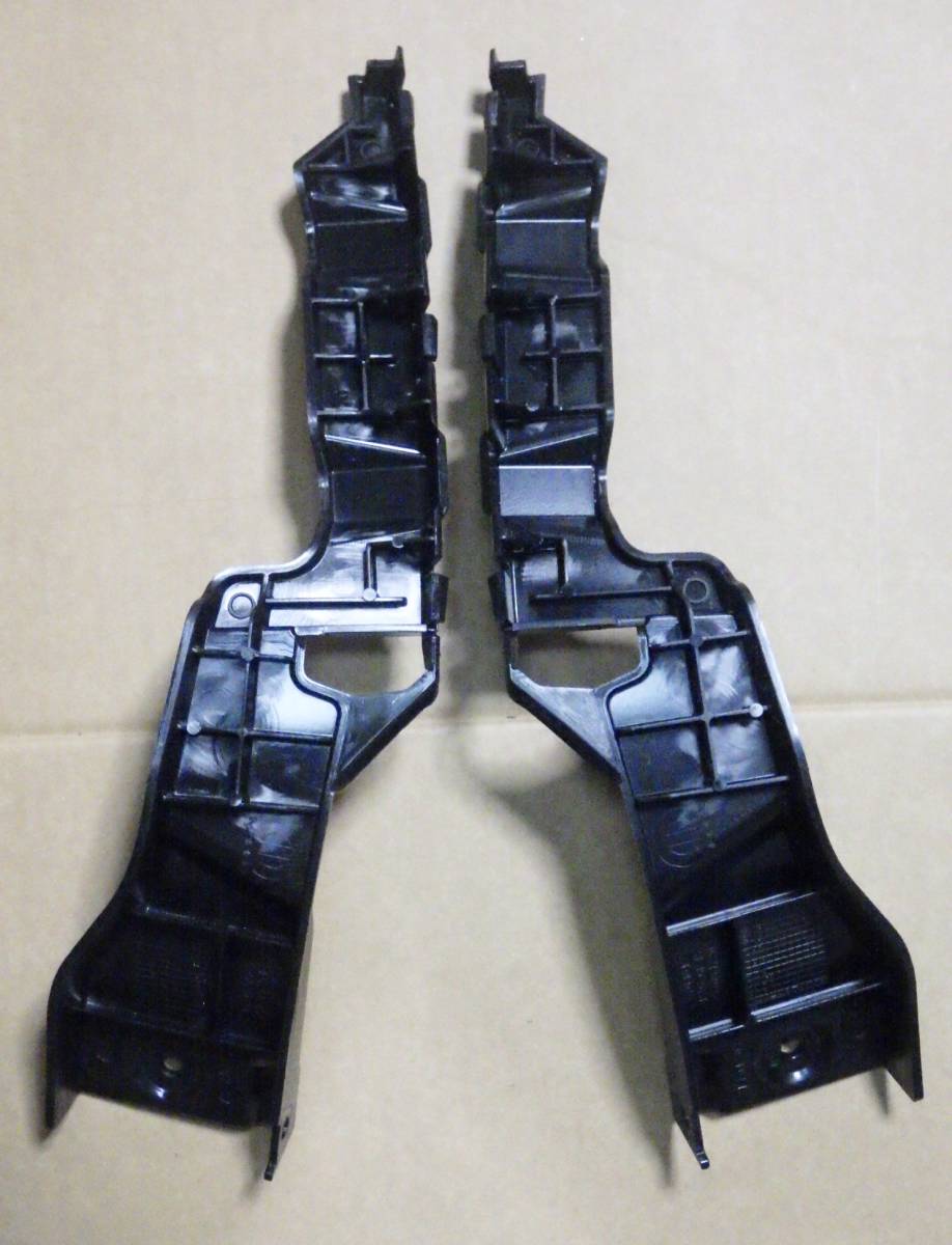 即決 フィアット 500 ブラケット 左右 リア 52061720 DX / 52061721 SX ※送込 ⑦拍卖