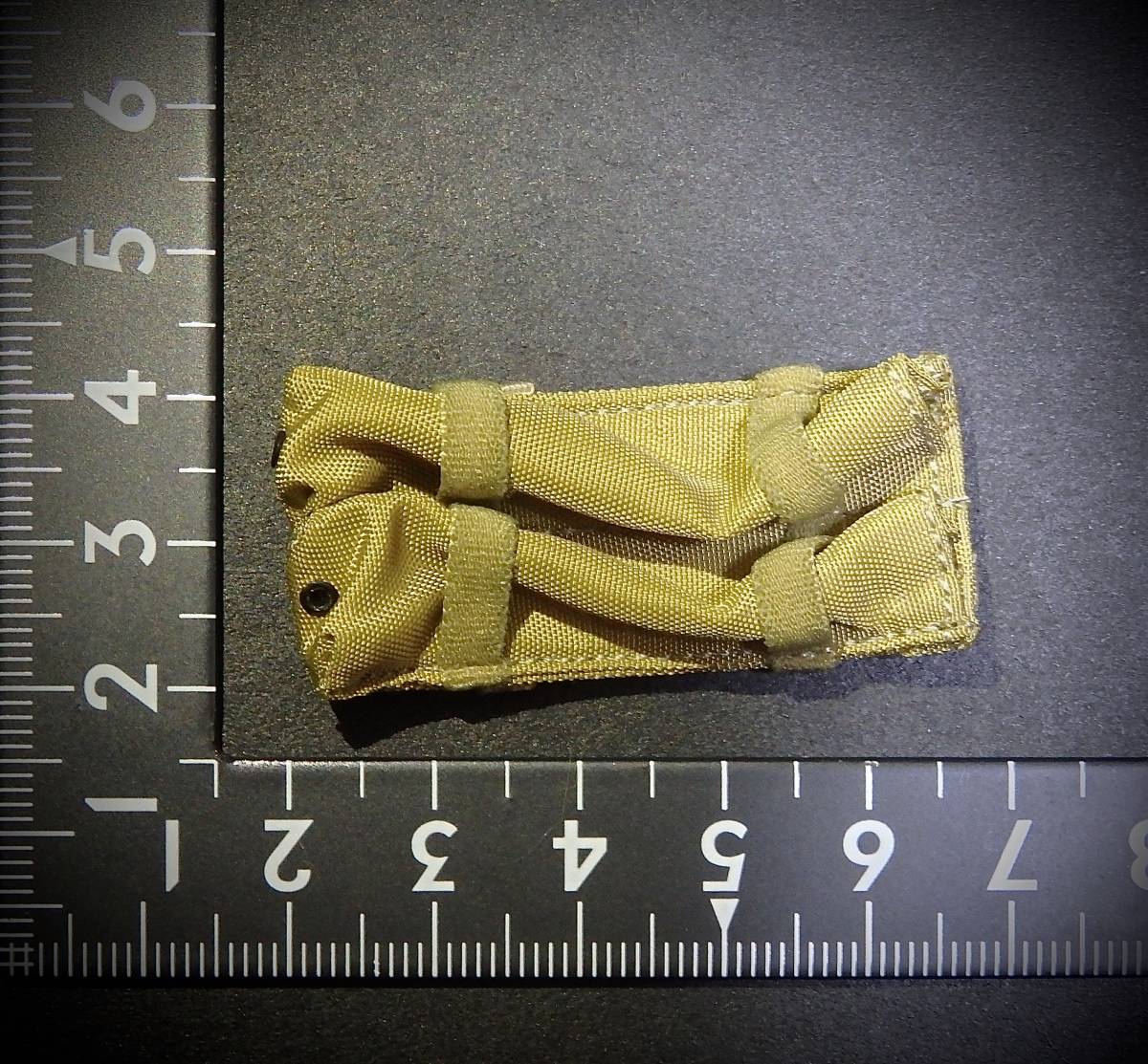 【在1/売り切り/値上げ予定】DAMTOYS製 模型 1/6 スケール 男性 女性 フィギュア用 部品 装備 ポーチ (未使用拍卖