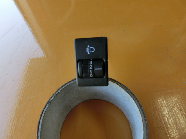 前期モコ ヘッドライト レベライザー a平成25年 DBA-MG33S 光軸調整 スイッチ X拍卖