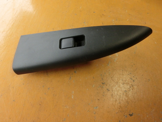 後期ノート ウィンド スイッチ 左 平成24年 DBA-E11 助手席 フロント パワー 15X SV 後期 4.3万km拍卖