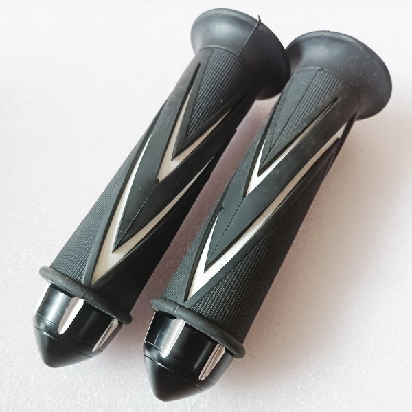 アルミ ハンドル グリップ 22.2mm バーエンド 一体型 黒 GSX250R GSX-R250R GSX-R400R GSX-R750R GSX-R1100R GSX1300R 隼 汎用拍卖