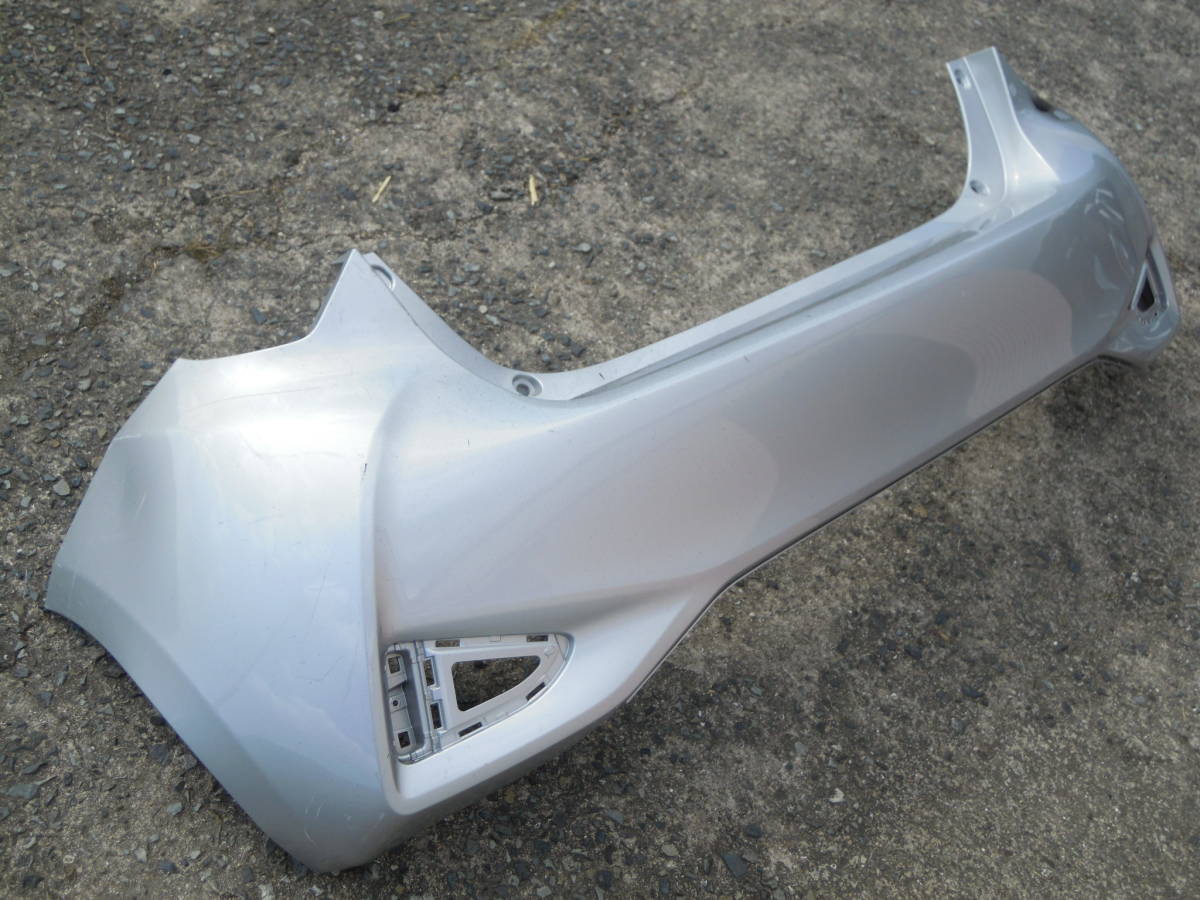 Q KSP130 NSP130 NSP135 NHP130 後期 ヴィッツ 純正 リアバンパー 52159-52870拍卖