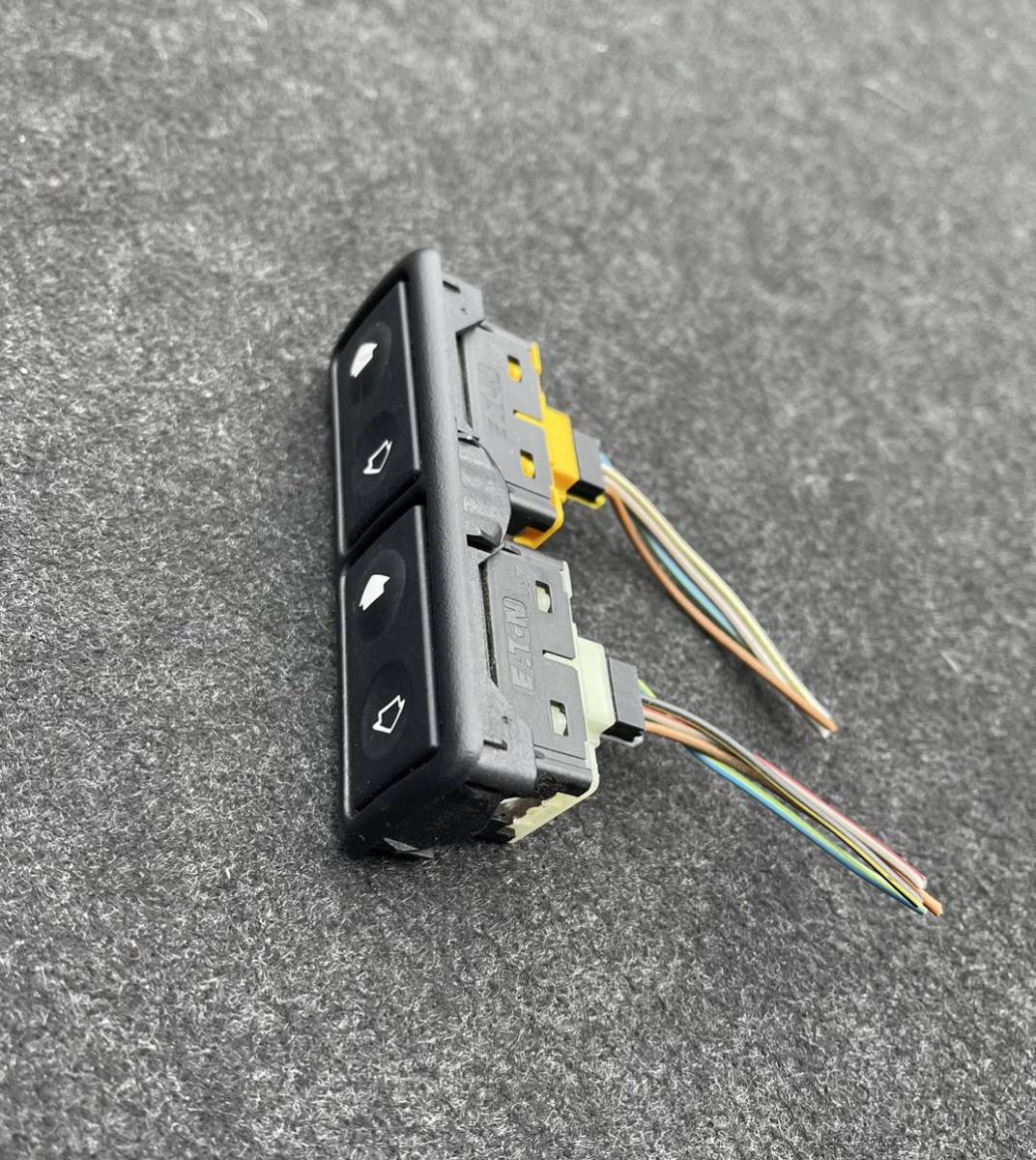 BMW E36 323i E-CB25 1997年 パワーウインドウスイッチ 61311387998 8368941 8368943 A-3042拍卖