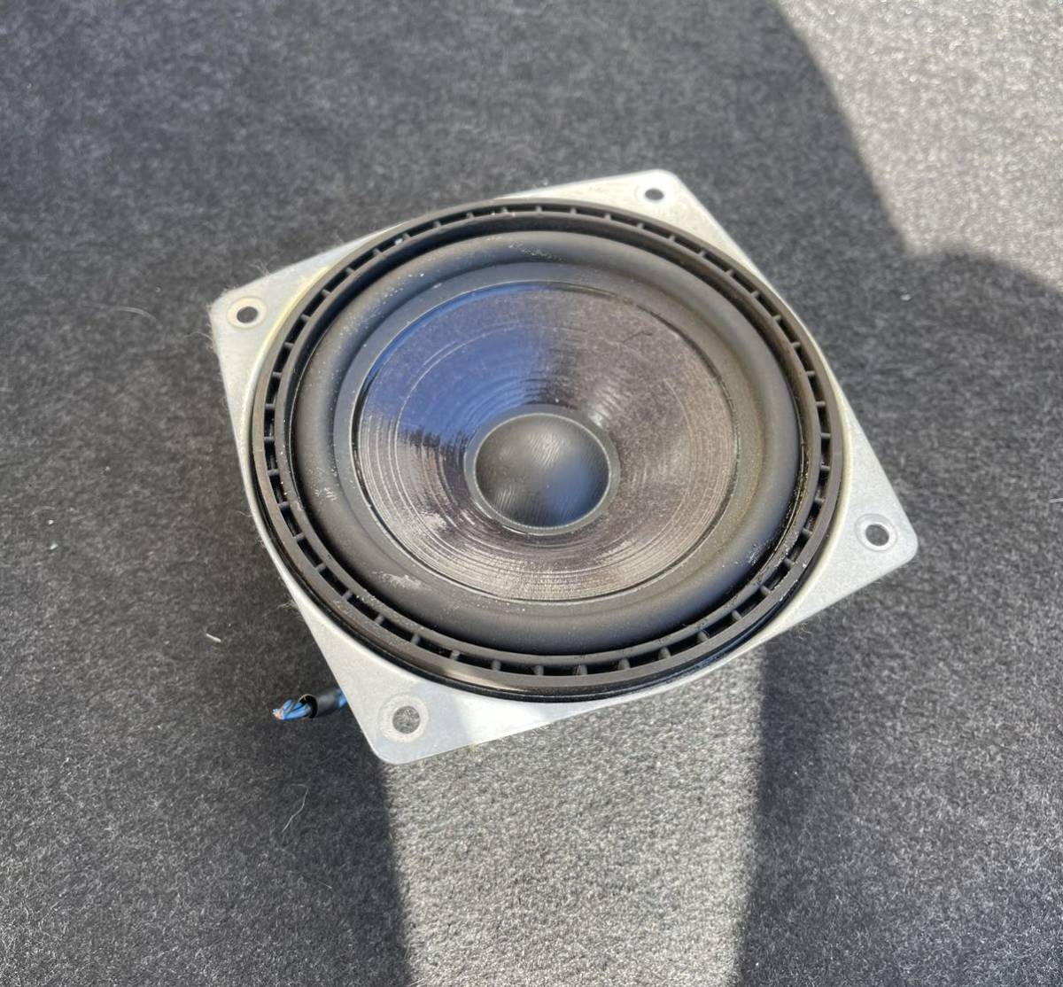 ◆ BMW E36 323i CB25 1997年 スピーカー 純正 65138370936 6513 8370936 ( 325i 328i 318i 320i Z3 ) A-3030拍卖
