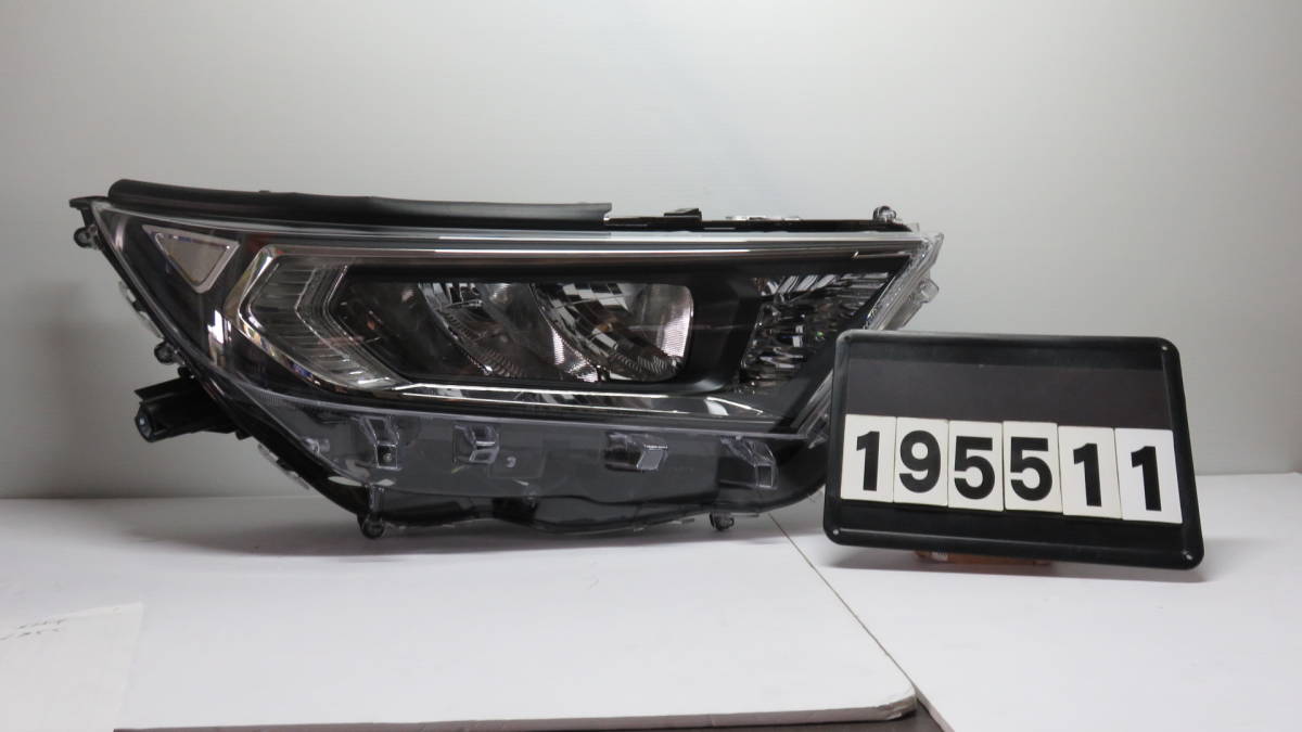 【1955】RAV4 MXAA52 右ヘッドライト 81145-42832拍卖