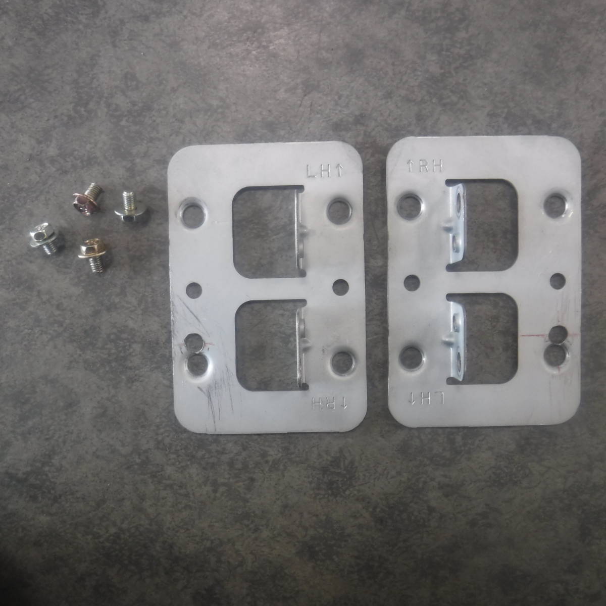 プレーリーM12リバティPM12リバティーPNM12オーディオ固定ステー左右ブラケット金具ナビ取付デッキ2DINサイズ日産ニッサン純正拍卖