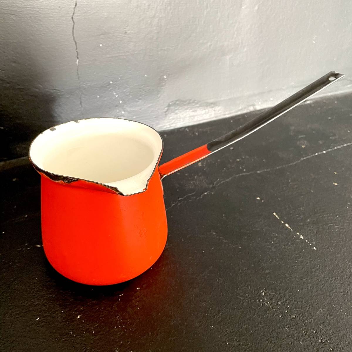 60’s ホーロー バターウォーマー ポーランド製 /琺瑯 朱色 アンティーク食器 ヴィンテージ雑貨 インテリア ミルクパン メルター レトロ 鍋拍卖