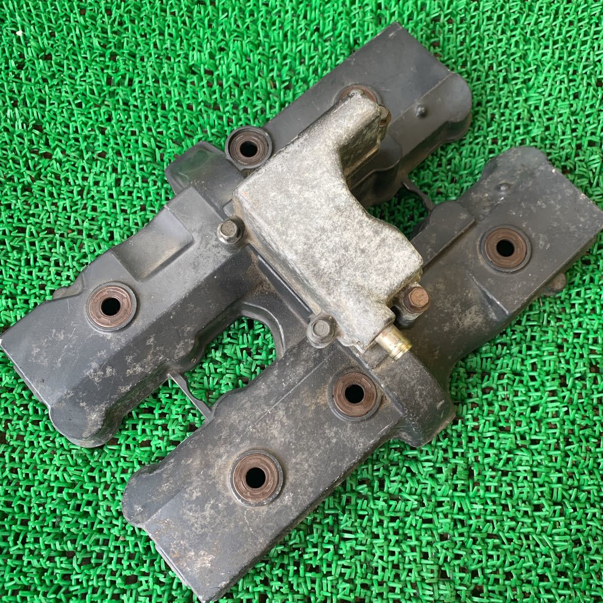 5-20K SUZUKI スズキ GSF400 バンディッド 1991-1997 純正 シリンダーヘッドカバー 中古 部品拍卖