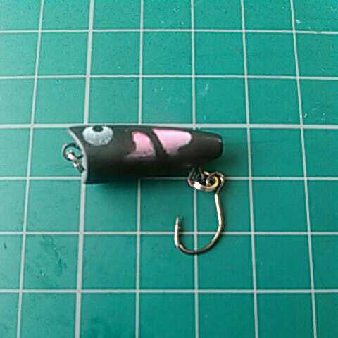 小型ポッパ 25mm 1.2g ブラック 検)トラウト バスバグ ブルーギル ズイール 鯉 ニゴイ ブラックバス メバル スモール 虫パターン 5拍卖