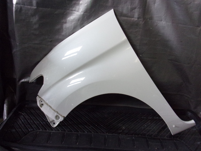 【2647】2008年式 タント L375S W24 パールホワイト 左フェンダーパネル 53812-B2460拍卖