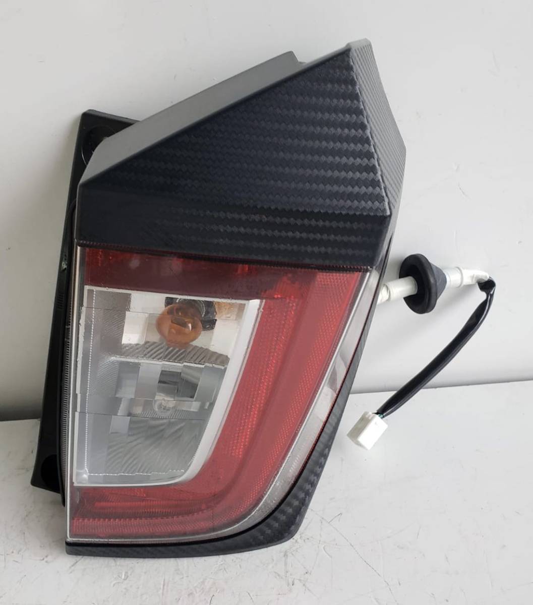 トヨタ ピクシスエポック LA350A テールランプ 右 2019年拍卖