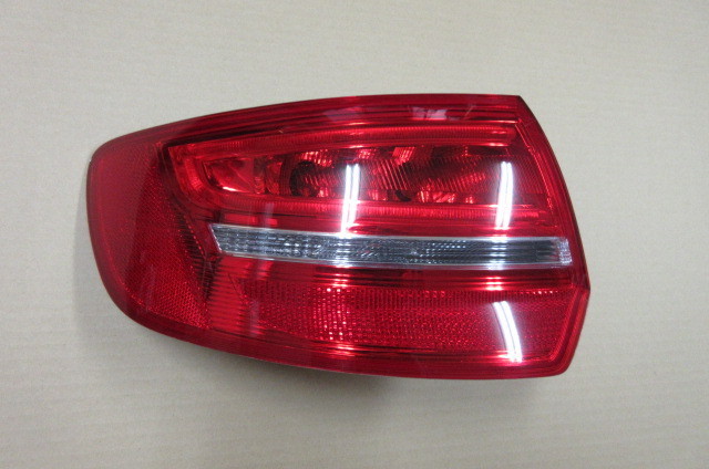 ★2010年 アウディ A3 スポーツバック 8PCAX 左 テールランプ★拍卖