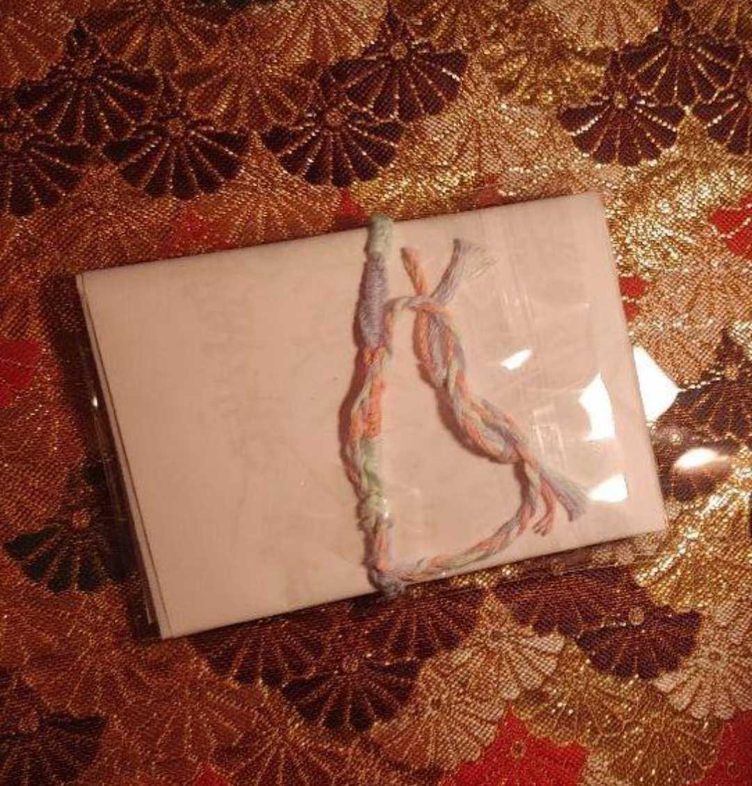 陰陽師あなたに読ませるお守りと願い叶うミサンガ寺から配達霊視つき悩み恋愛タロット仕事色々見ます。聞かせてください。拍卖