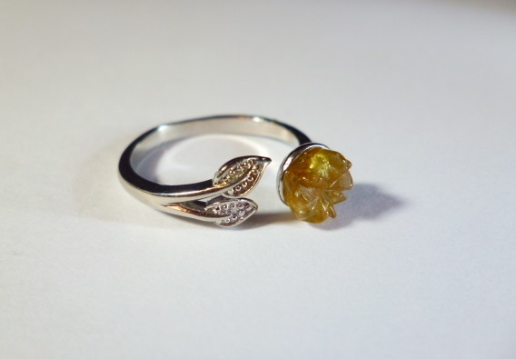 ∞ 琥珀 薔薇彫り リング ∞ アンバー 指輪拍卖