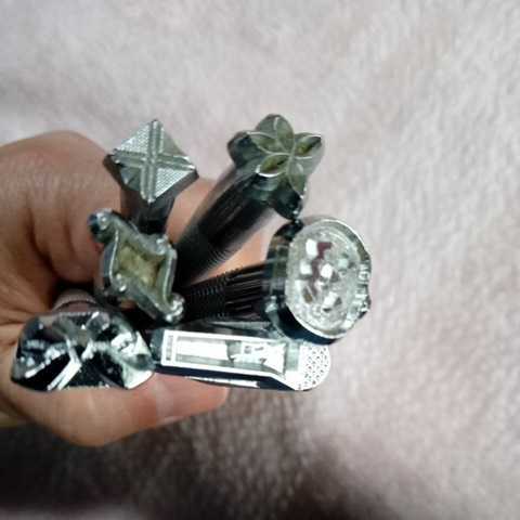 クラフト社  レザークラフト刻印 道具 廃盤5本含む8本 マイク、カボチャハロウィン、E390 リボン A104 A888拍卖