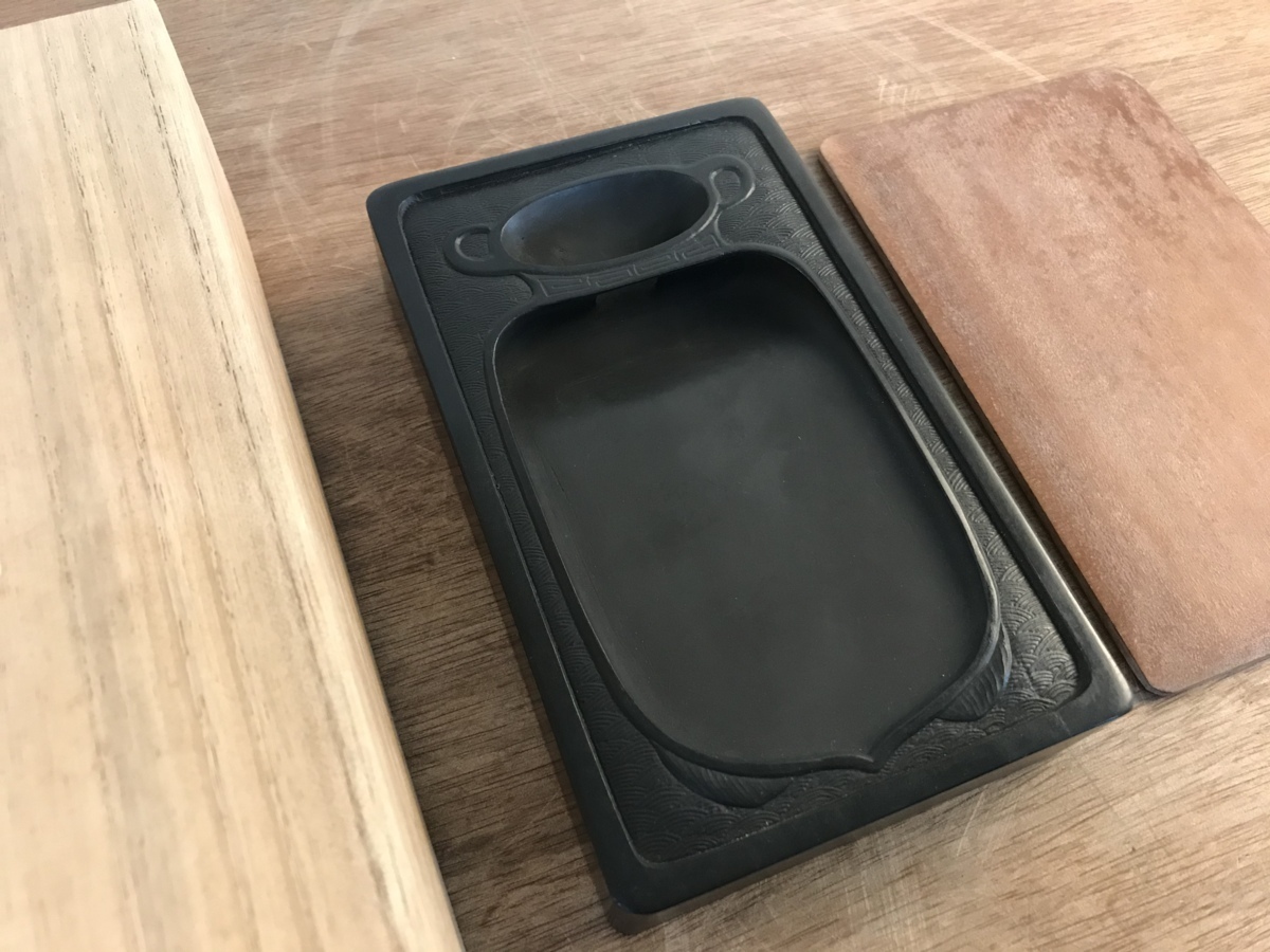 ■送料無料■壺 ツボ 在銘 甲州雨畑 端軒 山梨 学校 記念品 硯 書道 道具 硯石 古道具 レトロ アンティーク 912g/AA-2728拍卖