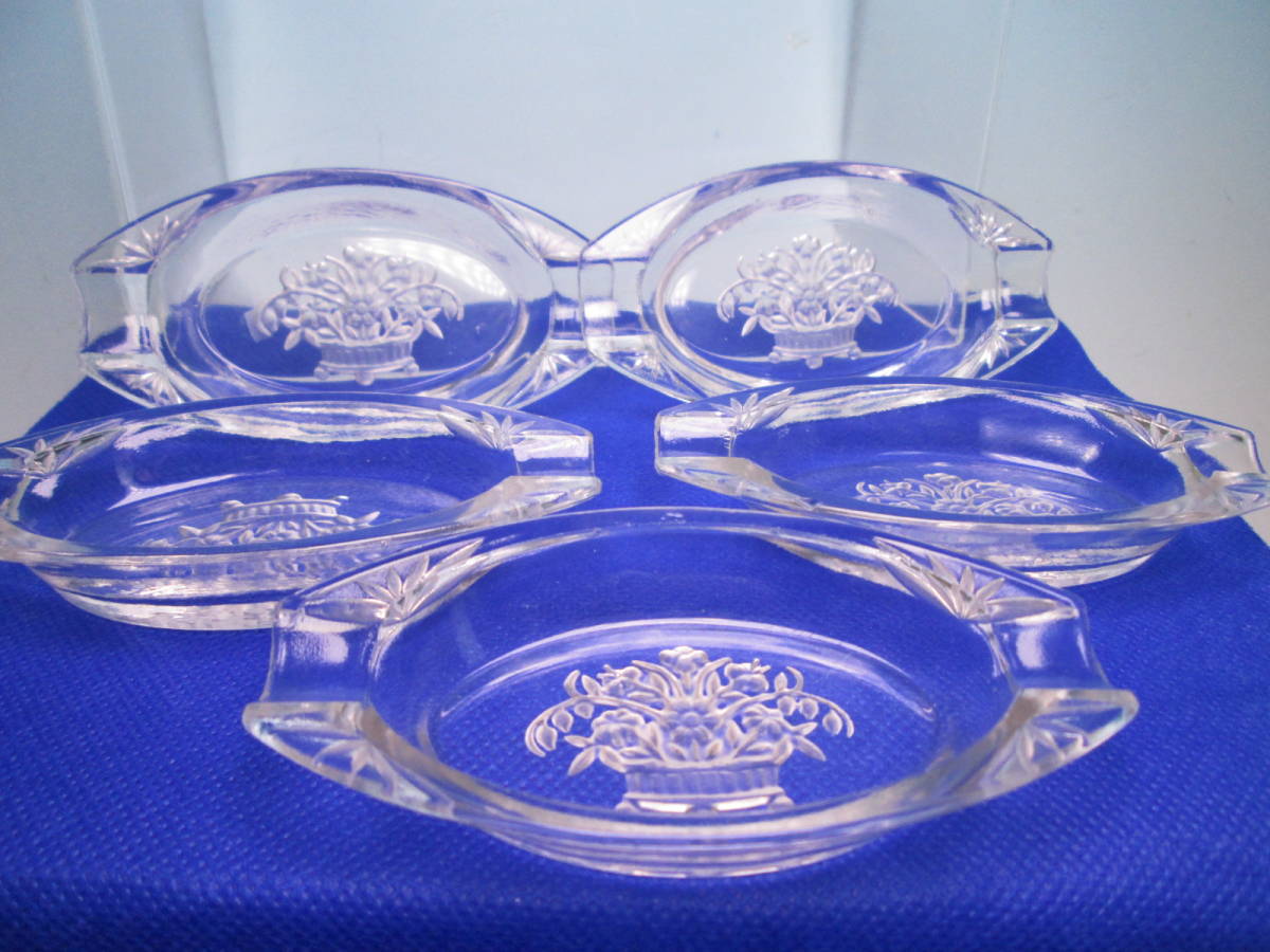 ☆アンティーク・可愛い花籠ハンドカットの小さな小皿 5客 豆皿 お料理屋さんの器拍卖