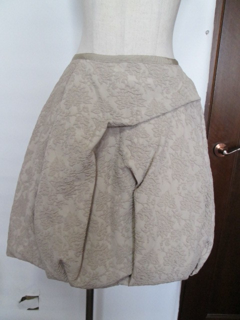 FOXEY*フォクシー *40*ポコポコ生地バルーンスカート*ベージュ系*ダウン入りなのでボリュームあります拍卖